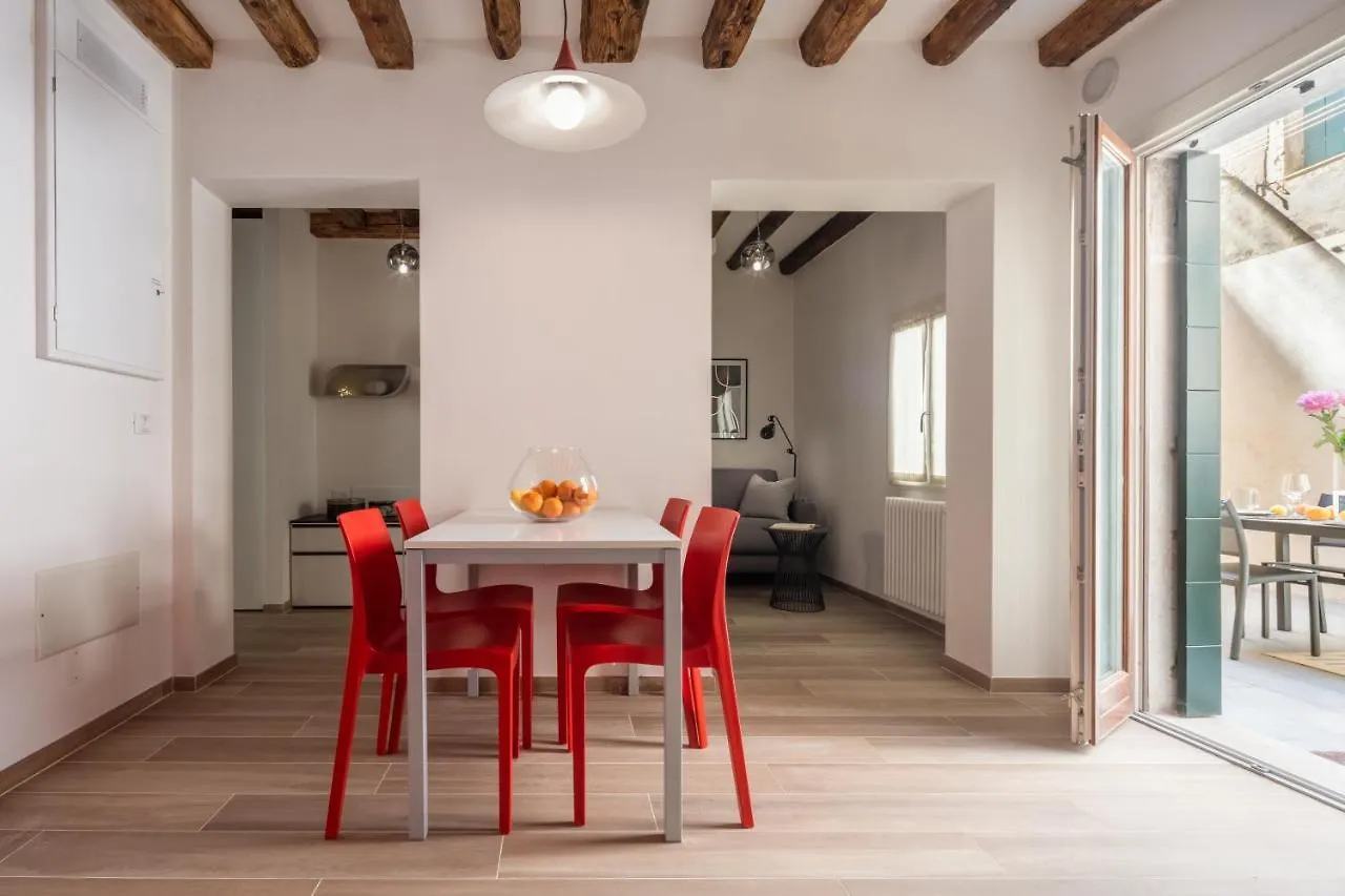 San Giacomo Dall'Orio Garden Apartment R&R Venice Italy