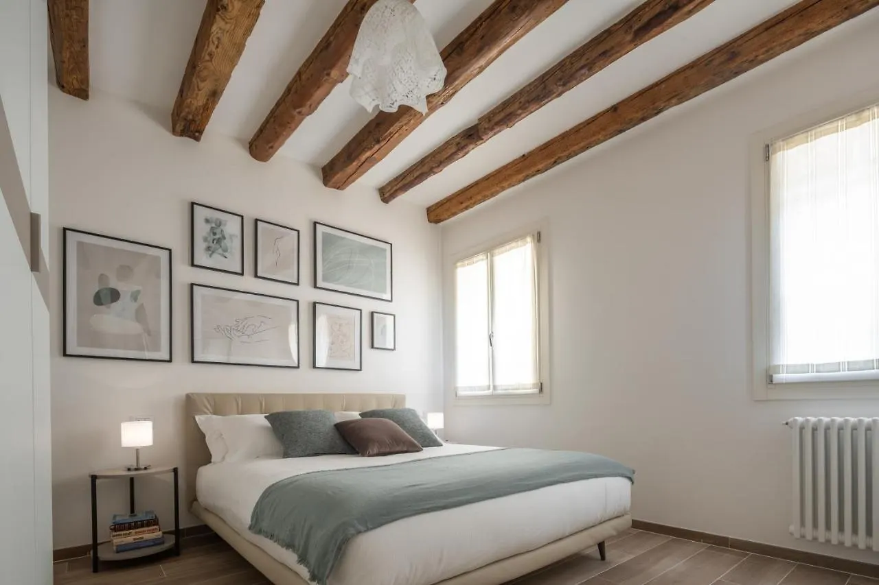 San Giacomo Dall\'Orio Garden Apartment R&R contacts