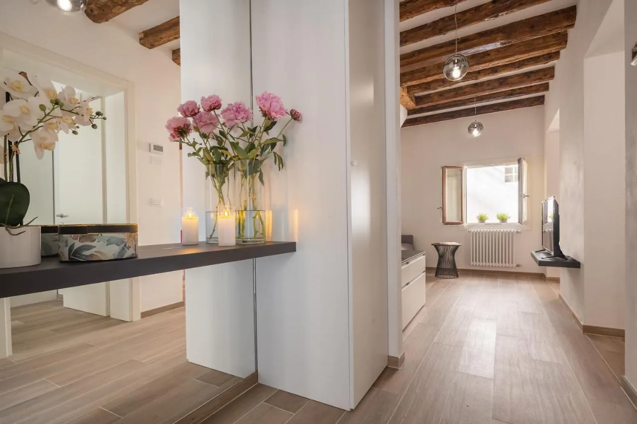 San Giacomo Dall'Orio Garden Apartment R&R Venice Italy