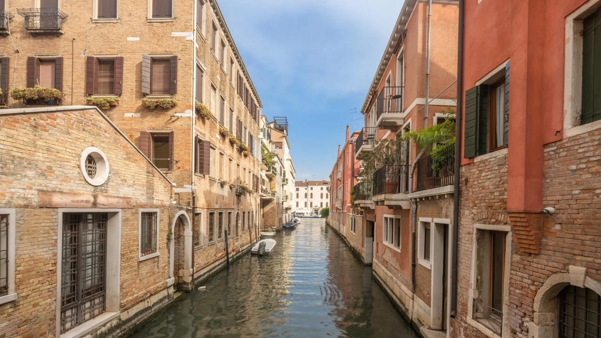 San Giacomo Dall'Orio Garden Apartment R&R Venice Italy